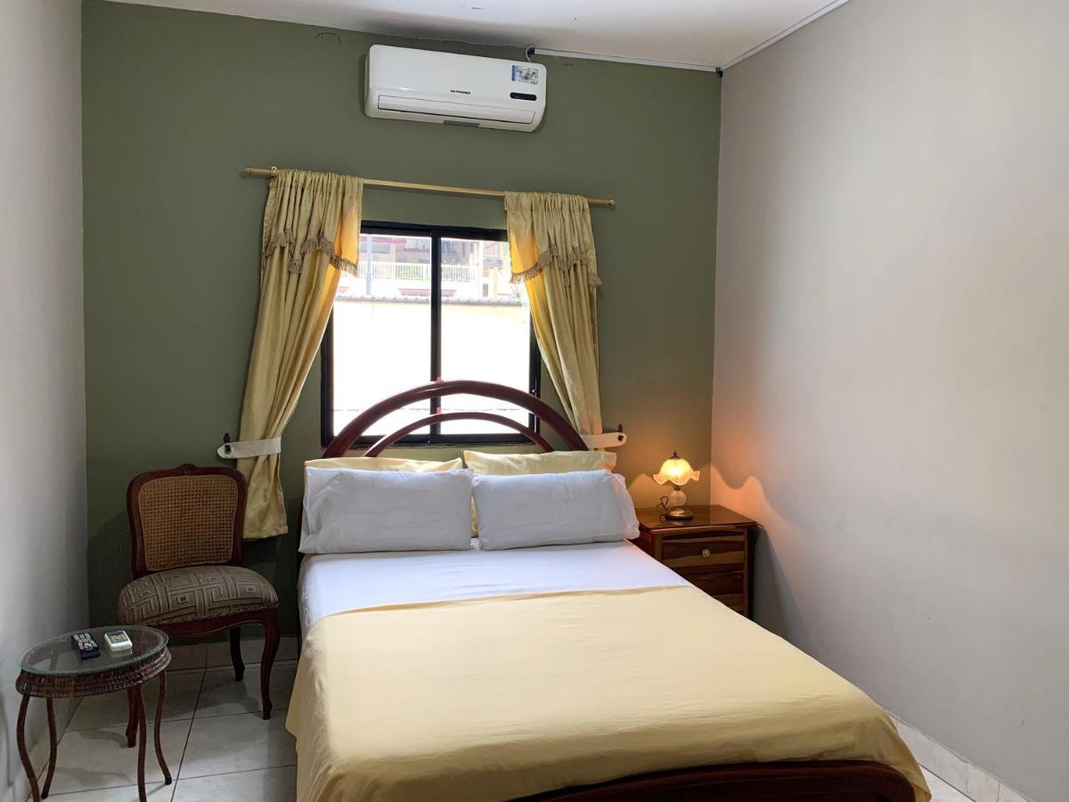 Bed and Breakfast Residencial Turistico Rio Guayas Гуаякіль Екстер'єр фото